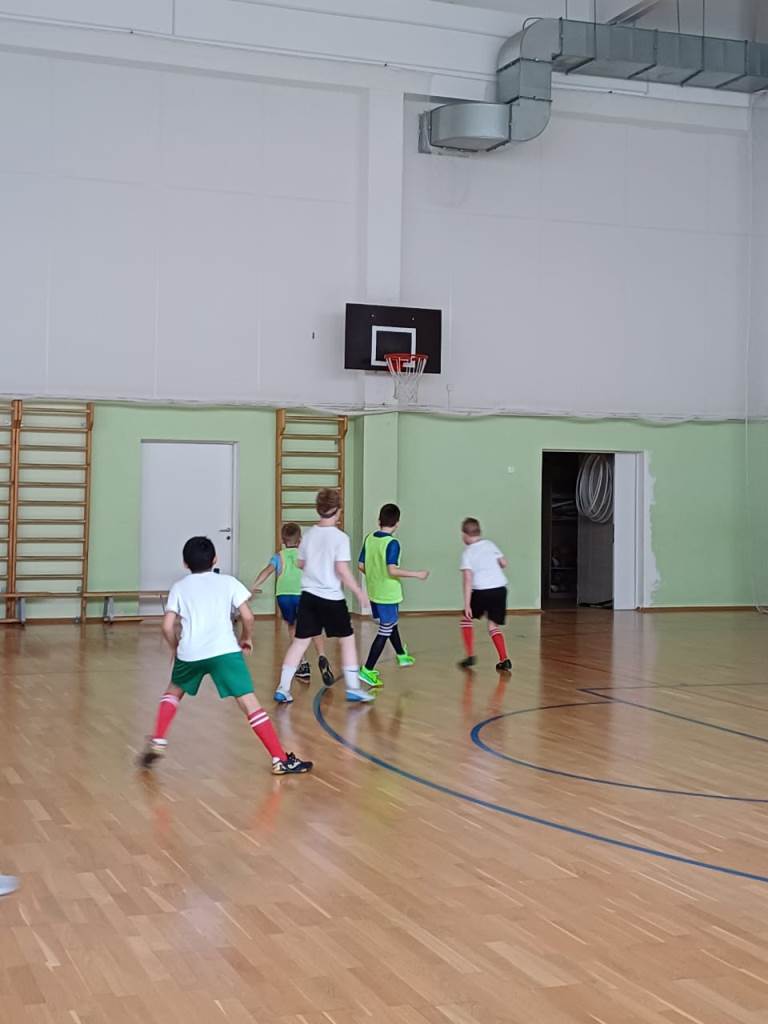123 (44) 123 (44)
